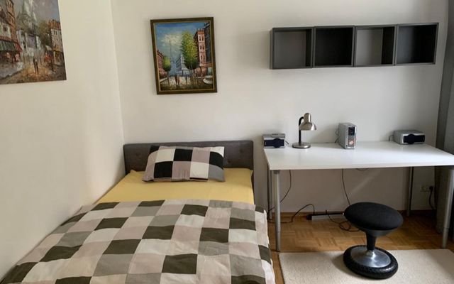 1 4 Zimmer mieten in Stuttgart möbliert für Wohnen auf zeit bei urbanbnb.jpeg