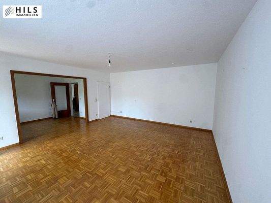 Wohnzimmer - 3. Ansicht.JPG