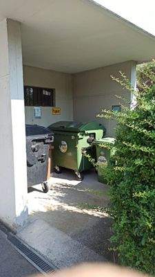 Separater Müllplatz