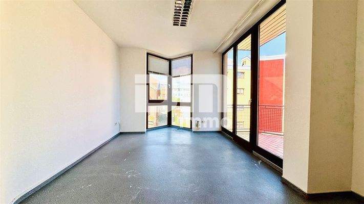 2.OG Raum 3 / Zugang Balkon