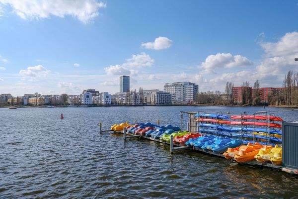 Blick auf Stralau vom Paul-und-Paula-Ufer vor dem Haus