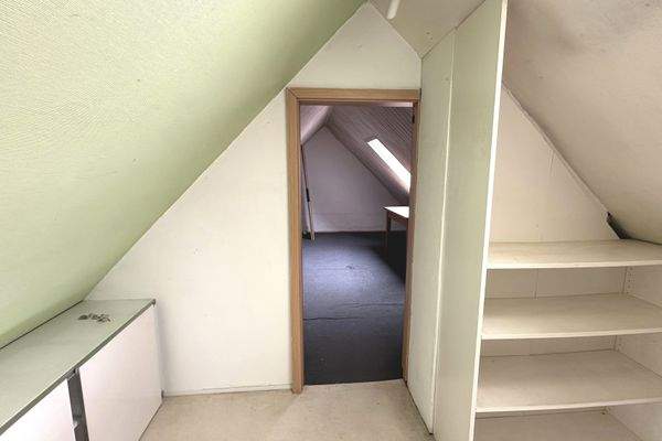 Spitzboden DG Wohnung 2
