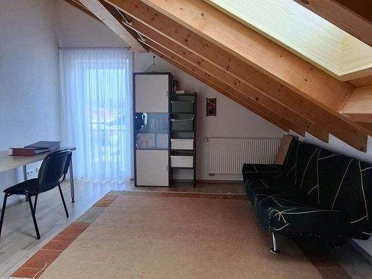 Dachgeschoß - 1. Zimmer als Arbeitszimmer