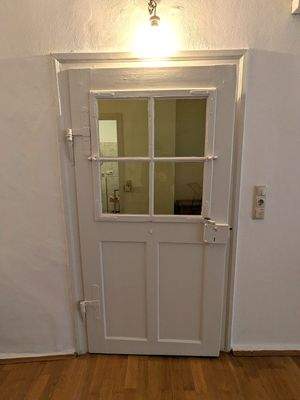 Historische Türe zum Wohnbereich