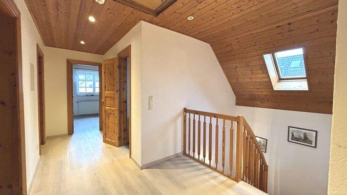 lichtdurchflutetes Treppenhaus