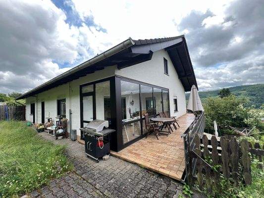 Rück-u. Seitenansicht 1 mit Balkon