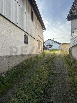 Einfahrt nach hinten