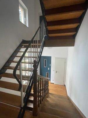 Treppen 1.OG.jpg