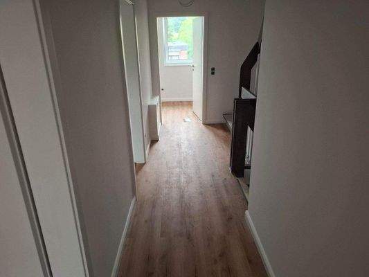 Innenbilder Quickborn, Birkenweg 8 - Flur OG 2.jpg