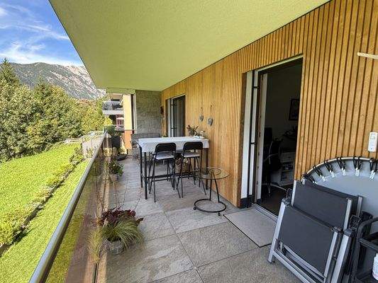 4E2272A1-1873-437E-A7F9-E95C5DF36C06