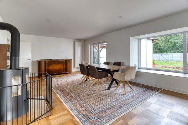 wohnzimmer schräg mit ausblick.jpg