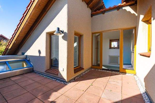 Dachterrasse (Zugang über Hauptwohnung)