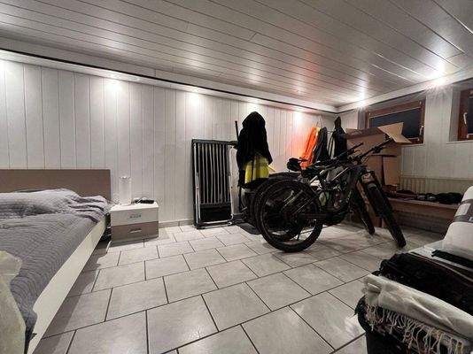 Schlafzimmer - Hobbyraum KG