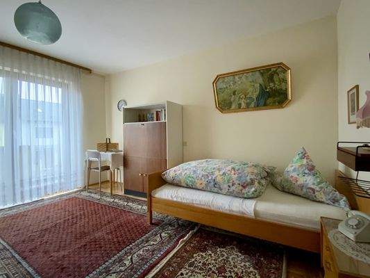 Schlafzimmer mit Ankleide - OG