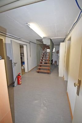 Abgang vom Laden EG ins UG