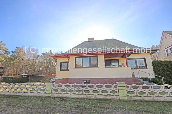 Hausansicht / Straßenseite