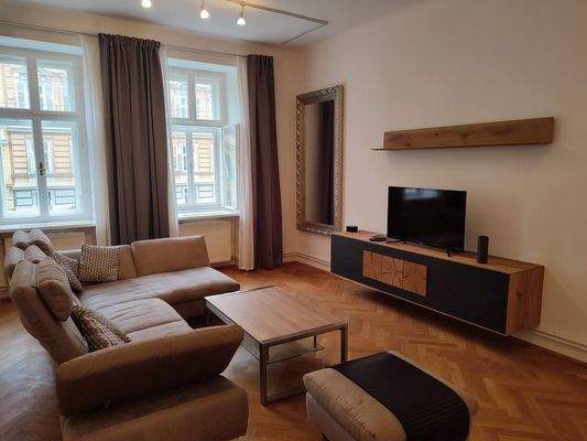 Wohnzimmer / Living Room