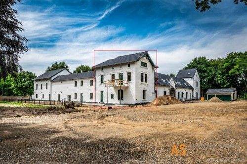 Gut Nierstein in Jülich: Herrenhaus im idyllisch gelegenen Vierkanthof ...