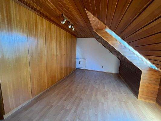 DG Zimmer 1 mit Einbauschrank