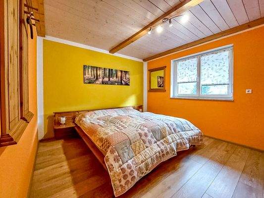 Gäste-Schlafzimmer DG