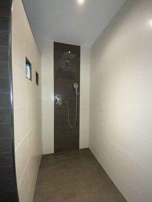 EG - Whg. 1 - Badezimmer - bodengleiche Dusche
