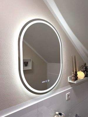 ein Blick in den Spiegel (Gäste-WC)