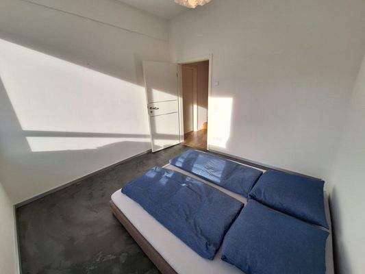 Arbeits- o. Gästezimmer 1. OG