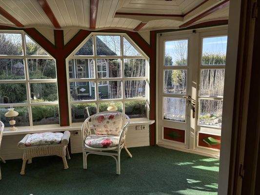 Wintergartenblick zum Teich