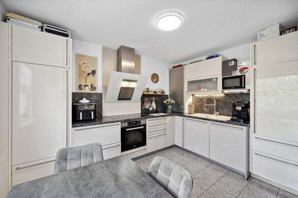 Küche mit Essbereic