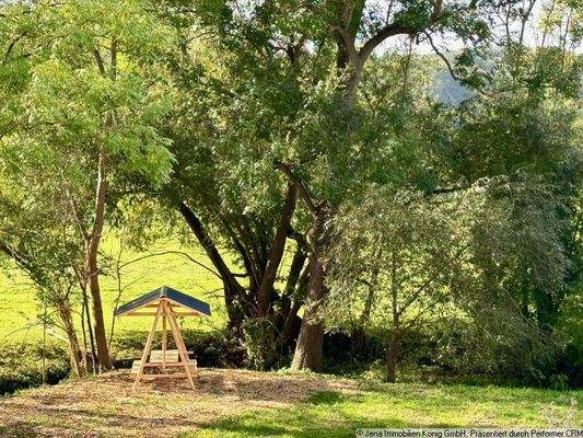 gemütlicher Sitzbereich direkt an der Roda