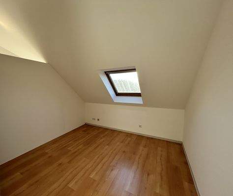 E 709 Schlafzimmer Ansicht 1.jpeg