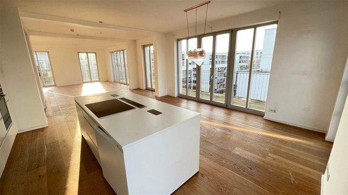 Wohn-/Essbereich Ostflügel