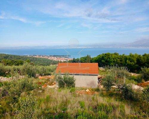 Idyllisches Grundstück auf der Insel Brač