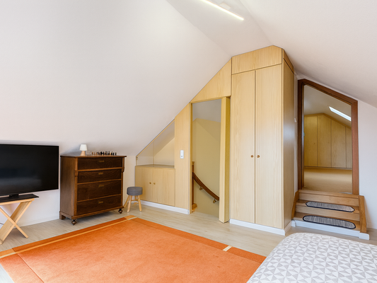 DG Zimmer Blick in Büro