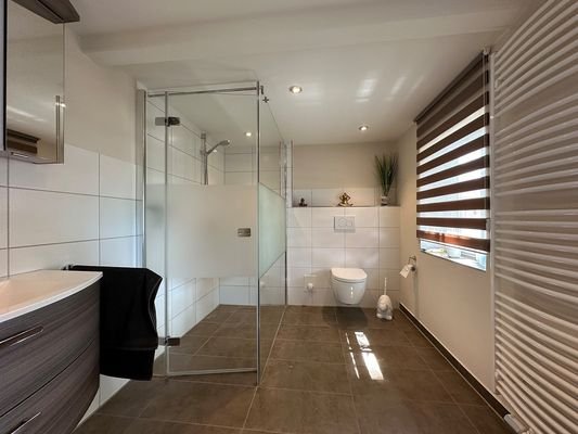 WHG 1 / EG Badezimmer