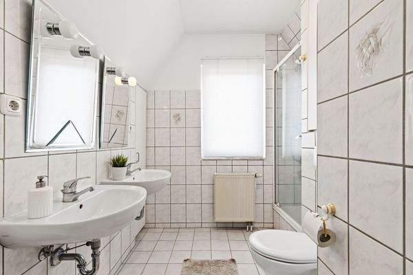 Duschbad im Dachgeschoss