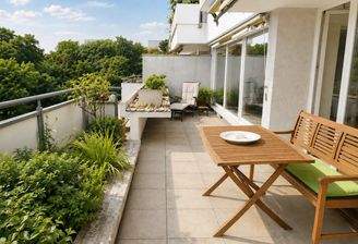 Dachterrasse mit Grünblick