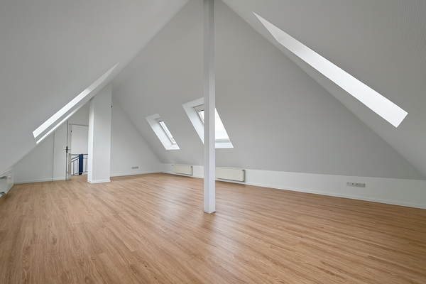 Besprechungszimmer/Chefbüro