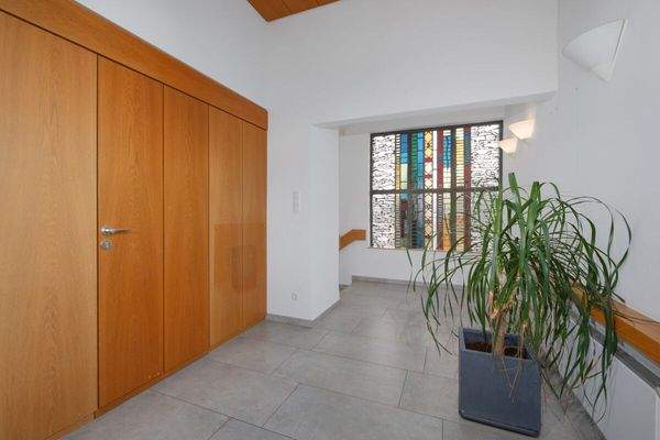 Flur und Zugang Küche OG