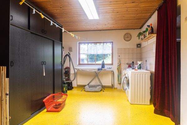 Hauswirtschaftsraum KG