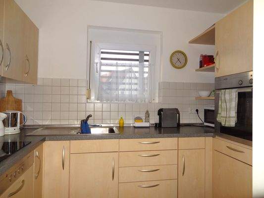 Sep. Küche mit Einbauküche