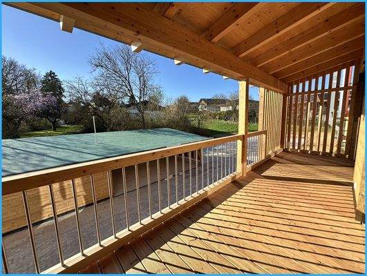 geschützte große Balkone