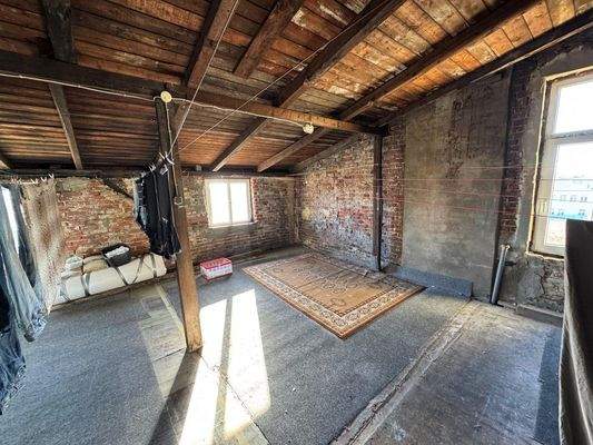 Ausbaufähiger Dachboden