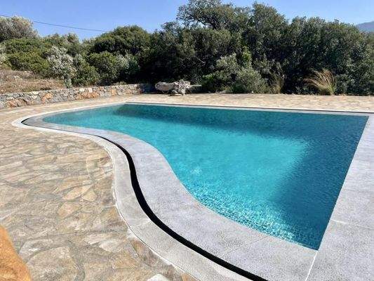 Kreta, Exo Lakkonia: Villa auf dem Land mit Pool, Olivenhain und Bergblick zu verkaufen