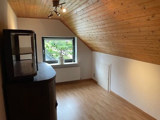 Zimmer 2 OG
