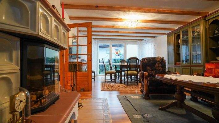 Wohnzimmer mit Kamin 