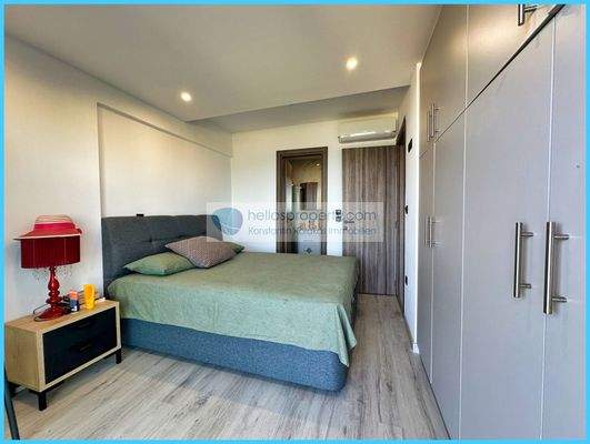 1f0cee320fa046fabba48dbb53519ea5-original