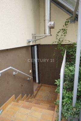 Zugang ELW von Garten