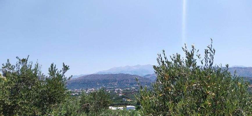 Kreta, Daratsos: Grundstück in ruhiger Lage neben der Stadt Chania zu verkaufen