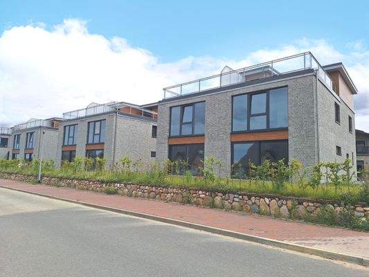 Blick auf die Westseite der Immobilie